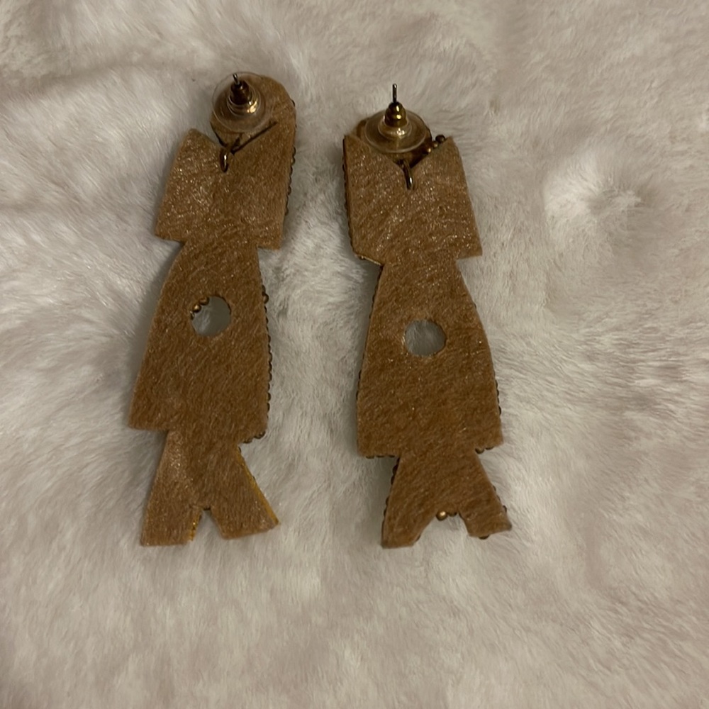 Beaded “MAMA” drop earrings - Picture 2 of 3